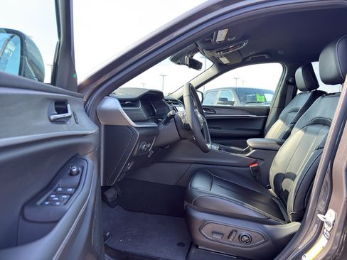 New 2025 Jeep Grand Cherokee L Limited AWD/4WD image 11