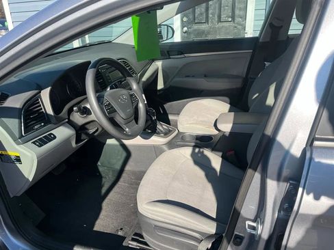 Used 2017 Hyundai Elantra SE image 9
