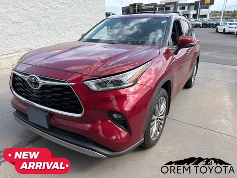 Used 2020 Toyota Highlander Platinum AWD/4WD image 12