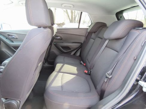 Used 2018 Chevrolet Trax LT image 14