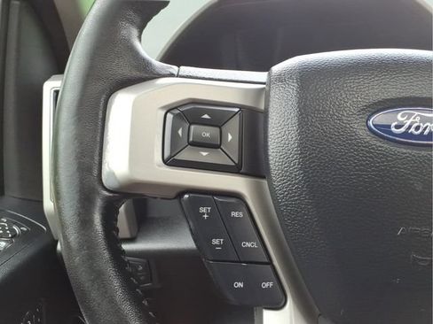 Used 2019 Ford F150 Lariat w/ Equipment Group 502A Luxury AWD/4WD image 15