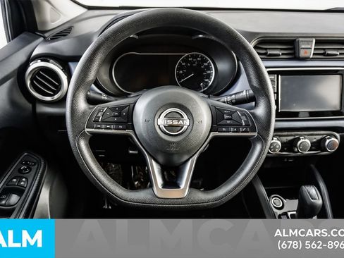 Used 2025 Nissan Versa SV FWD image 24