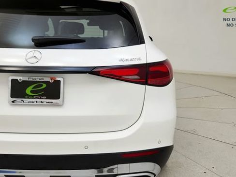 Used 2025 Mercedes-Benz GLC 350e 4MATIC image 28
