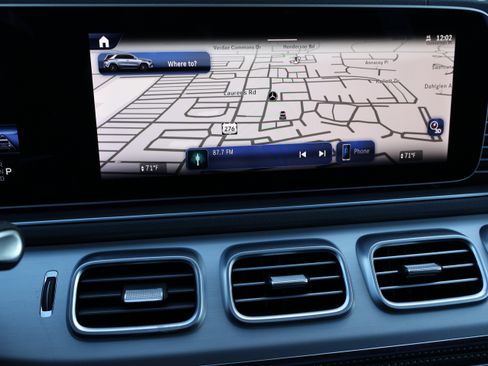 Used 2024 Mercedes-Benz GLE 450e 4MATIC image 35