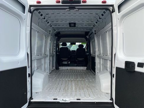 Used 2026 RAM ProMaster 2500 w/ Convenience Group FWD image 19