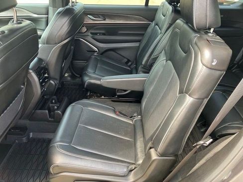 Certified 2022 Jeep Grand Cherokee L Overland AWD/4WD image 23
