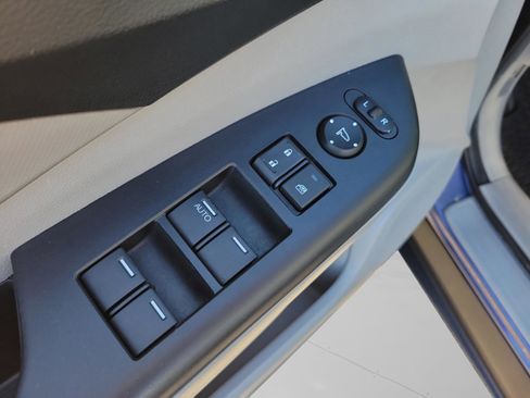 Used 2014 Honda CR-V LX image 32