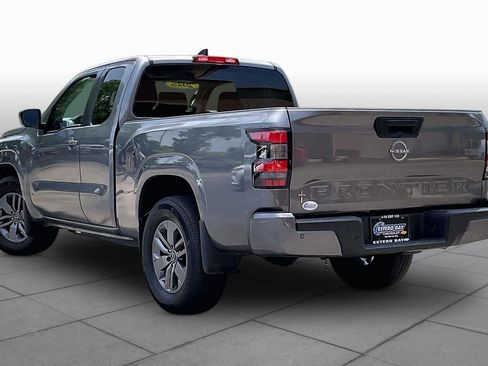 Used 2025 Nissan Frontier SV RWD image 12