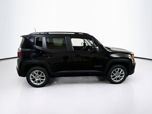Used 2022 Jeep Renegade Latitude w/ Convenience Group AWD/4WD image 4
