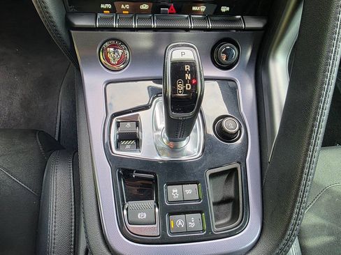 Used 2018 Jaguar F-TYPE Coupe RWD image 25