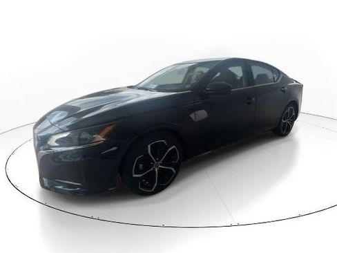 Used 2024 Nissan Altima 2.5 SR FWD image 5
