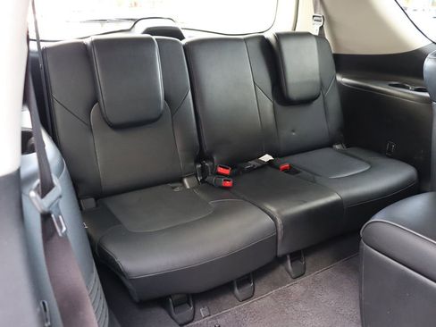 Used 2019 INFINITI QX80 Luxe image 42