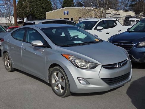 Used 2013 Hyundai Elantra GLS w/ Preferred Pkg image 1