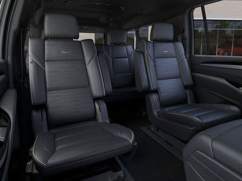 New 2026 Cadillac Escalade ESV Luxury w/ LPO, Radiant Package AWD/4WD image 17