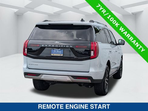 Certified 2025 Ford Expedition Platinum AWD/4WD image 5