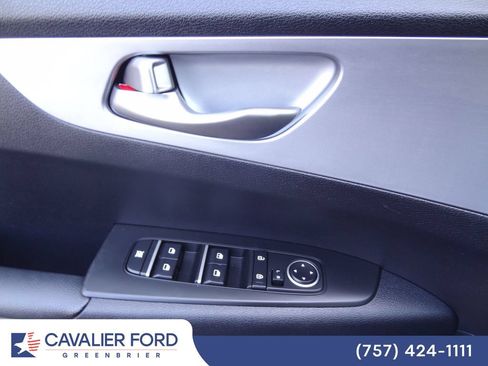 Used 2022 Kia Forte LXS w/ LXS Technology Package FWD image 12