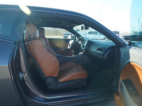 Used 2019 Dodge Challenger SRT Hellcat w/ Laguna Leather Package image 19