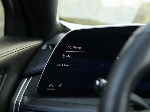 Certified 2024 Cadillac XT4 Sport image 10