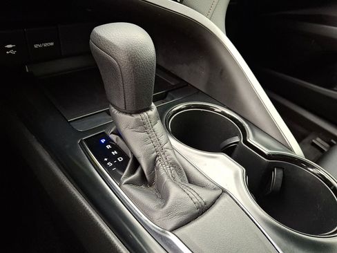 Certified 2018 Toyota Camry LE FWD image 4