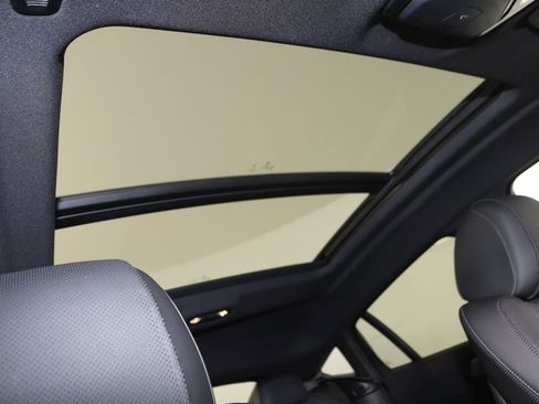 Used 2025 BMW X6 xDrive40i image 11