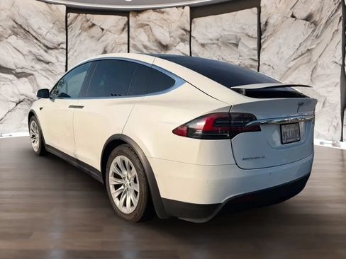 Used 2018 Tesla Model X 100D AWD/4WD image 8