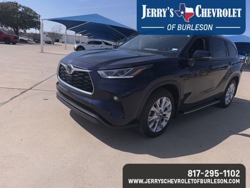 Used 2024 Toyota Highlander Limited image 14