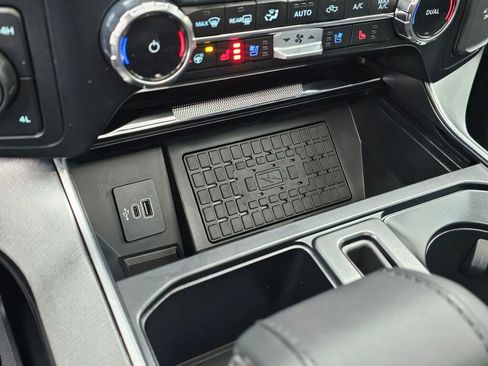 Certified 2025 Ford F150 Platinum w/ FX4 Off-Road Package image 28