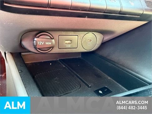 Used 2025 Hyundai Elantra SEL FWD image 22