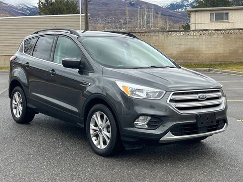 Used 2018 Ford Escape SE w/ Ford Safe & Smart Package image 7