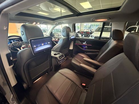 Used 2020 Mercedes-Benz GLS 450 4MATIC image 31