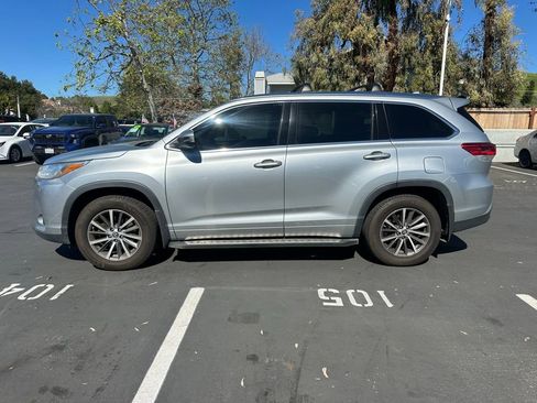 Certified 2018 Toyota Highlander XLE image 2