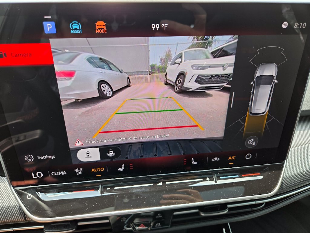 New 2026 Volkswagen GTI SE FWD image 16