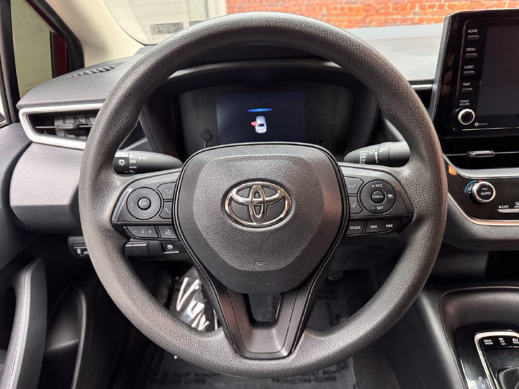 Used 2022 Toyota Corolla LE FWD image 13