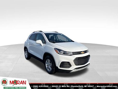 Used 2020 Chevrolet Trax LT w/ LT Convenience Package image 7