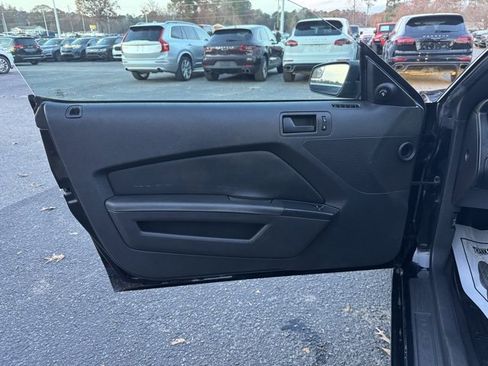 Used 2014 Ford Mustang GT image 12