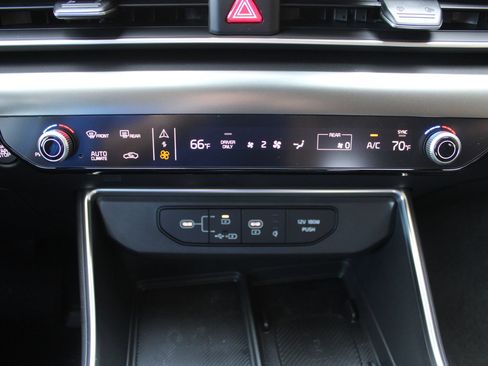 New 2026 Kia Carnival SX w/ SX Dark Edition Package FWD image 52
