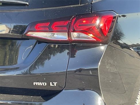 Used 2024 Chevrolet Equinox LT image 6