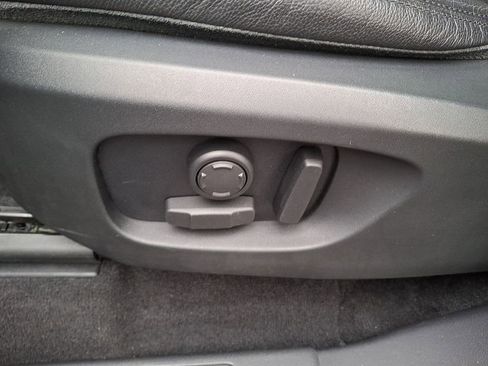 Used 2018 Land Rover Discovery Sport HSE image 10