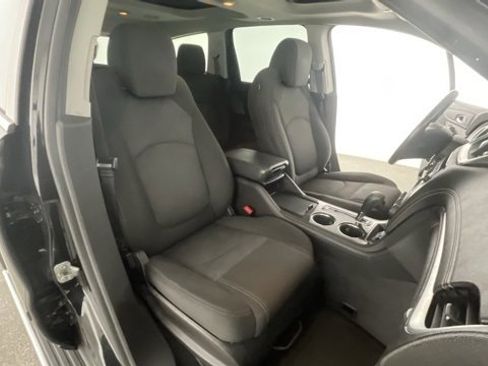 Used 2016 Chevrolet Traverse LT w/ Style and Technology Package image 50