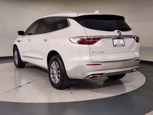 Used 2022 Buick Enclave Essence w/ Trailering Package, 5000 lbs. FWD image 6
