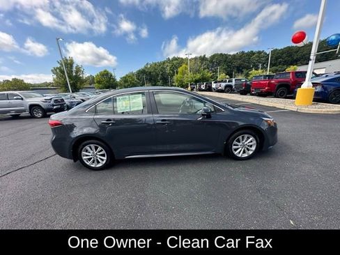Used 2023 Toyota Corolla XLE image 9