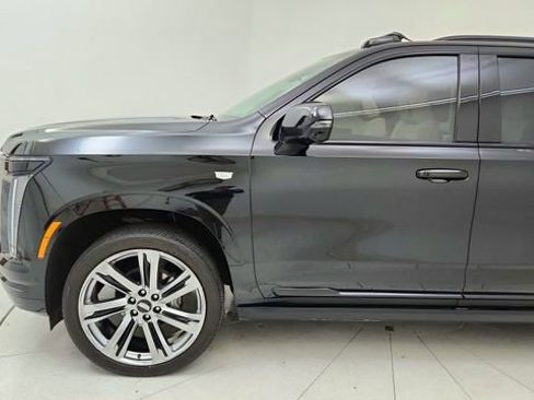 Used 2025 Cadillac Escalade Sport Platinum w/ LPO, Floor Liner Package image 9