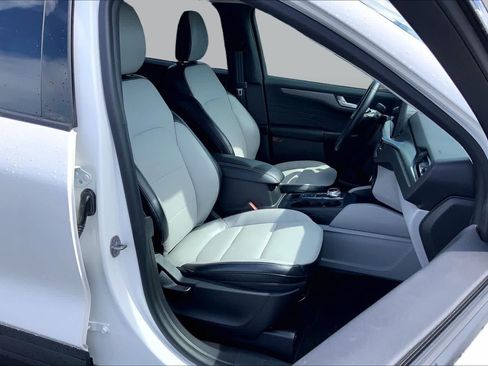 Used 2023 Ford Escape SE FWD image 9