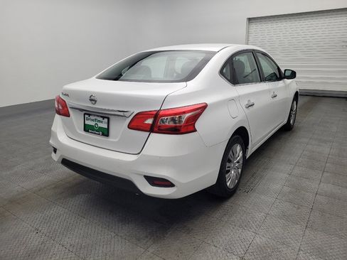 Used 2018 Nissan Sentra S image 9
