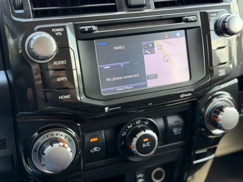 Used 2014 Toyota 4Runner Trail AWD/4WD image 29