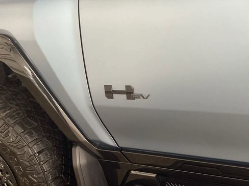 Used 2024 GMC Hummer EV 3X w/ Omega Edition image 10