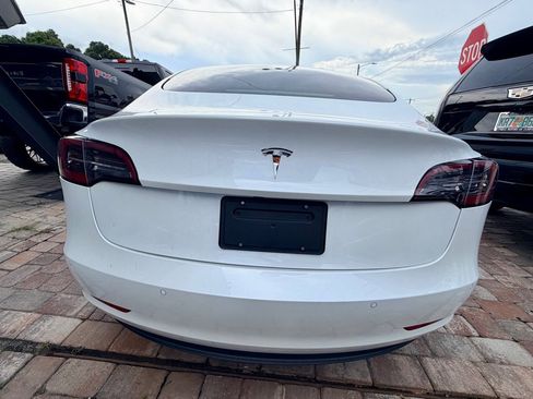 Used 2021 Tesla Model 3 Standard Range Plus RWD image 7