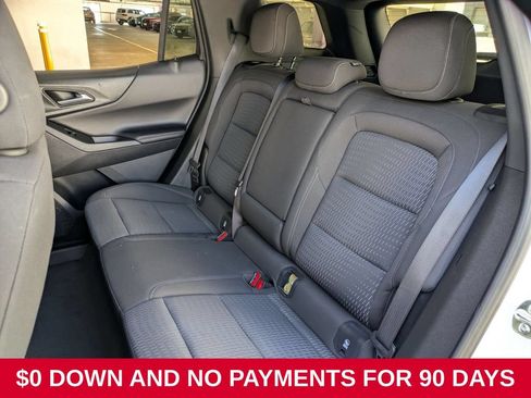 Used 2025 Chevrolet Equinox LT FWD image 24