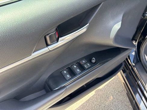 Used 2019 Toyota Camry SE w/ Convenience Package FWD image 20