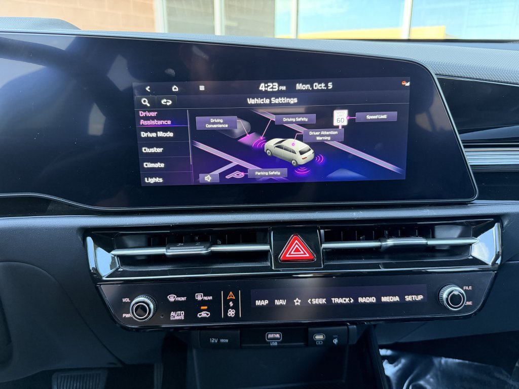 Used 2025 Kia Niro Wind FWD image 23